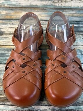 Clarks Elizabelle Sea Fishermans Sandal Womens 9M Brown Leather Comfort Walking